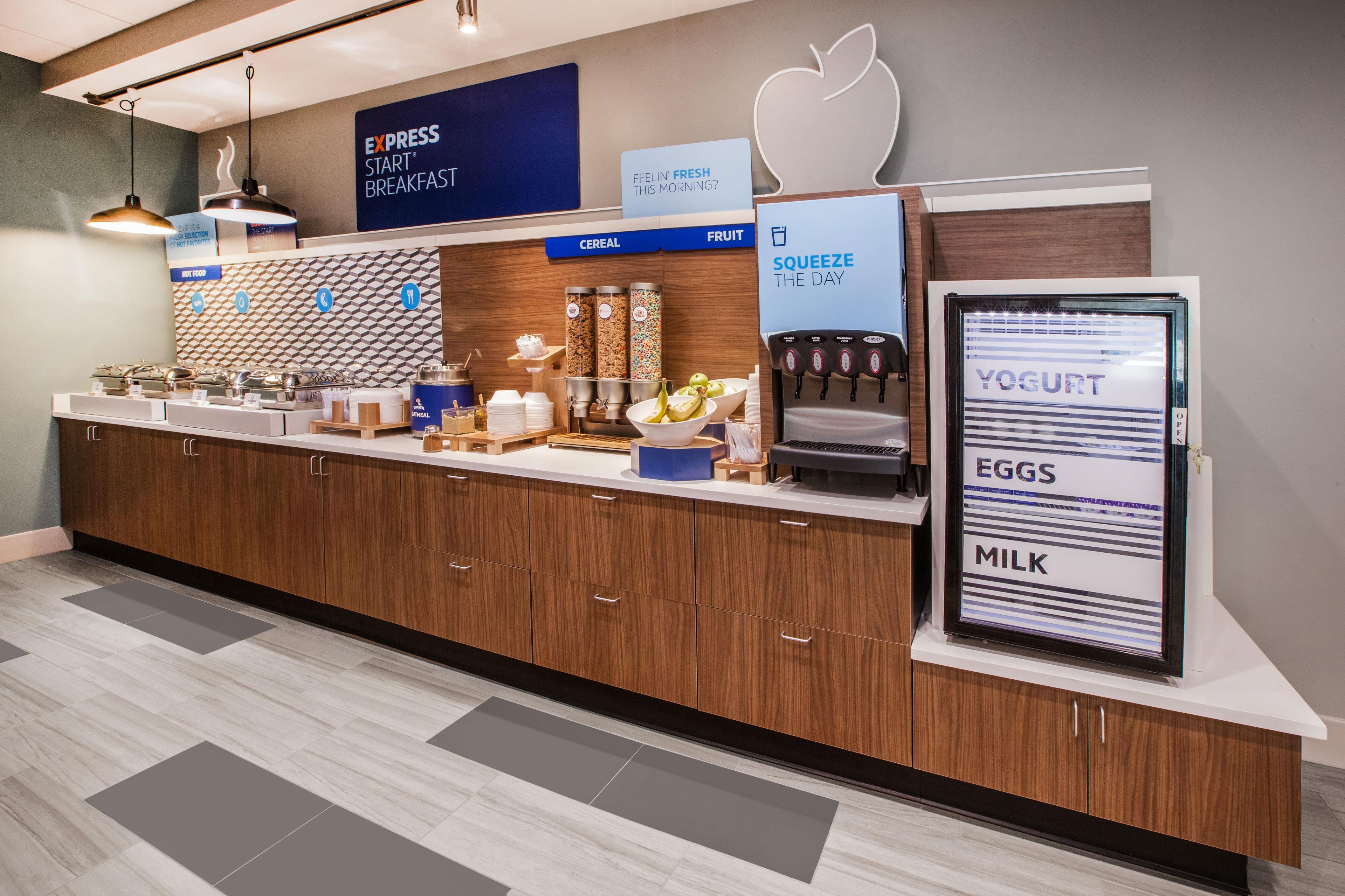 Express & - Area By Ihg Hotel
