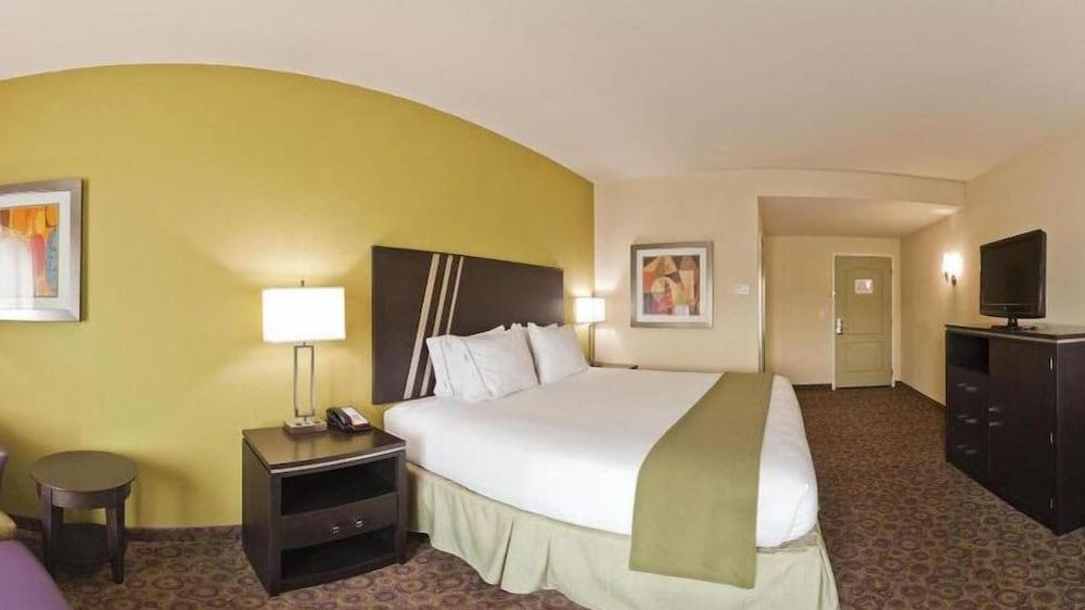Express & - Area By Ihg Hotel Clemson