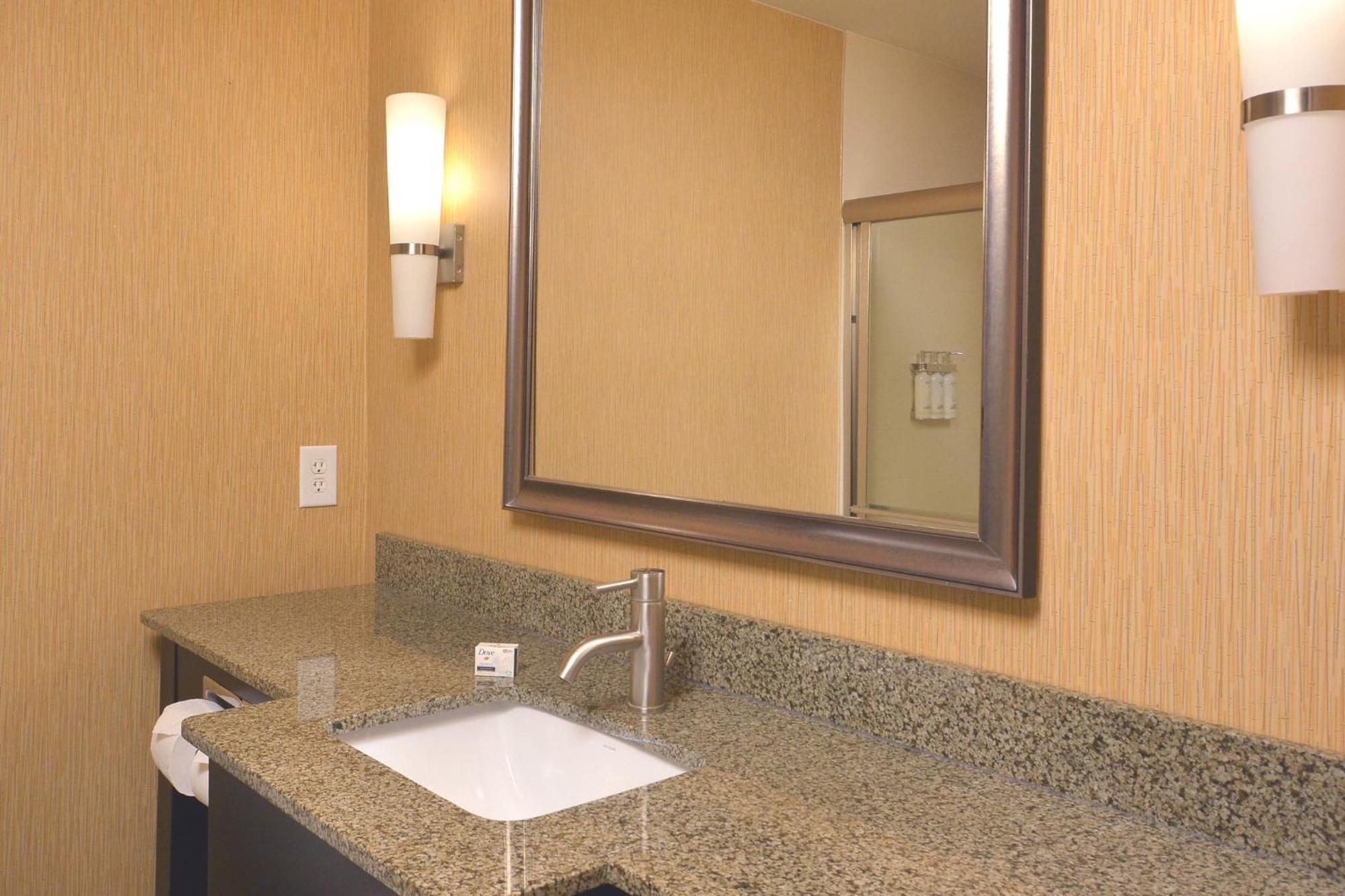 Express & - Area By Ihg 2* Clemson