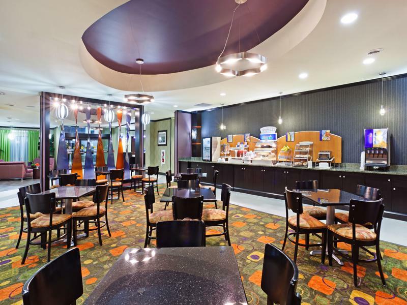 Express & - Area By Ihg Hotel 2*